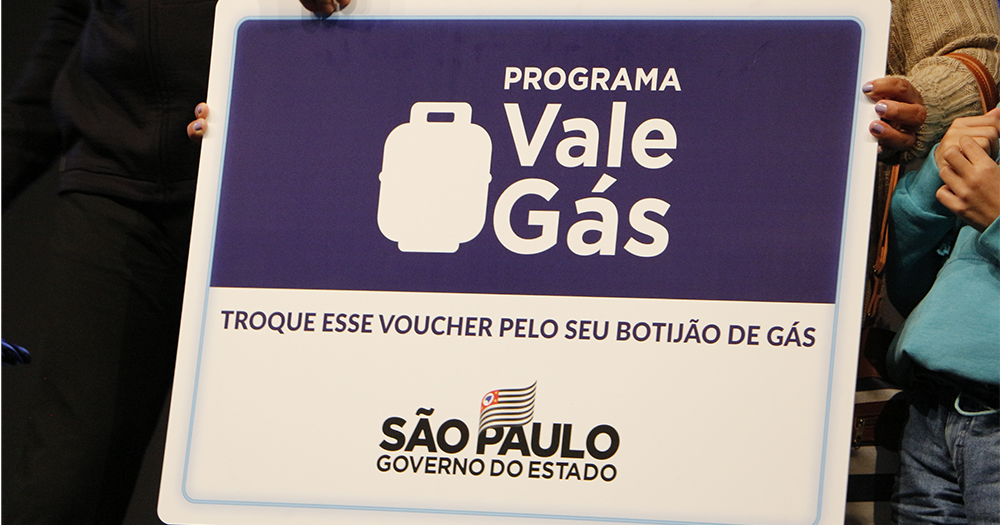 Em visita a Atibaia, secretária estadual oficializa adesão do município ao Programa Vale Gás