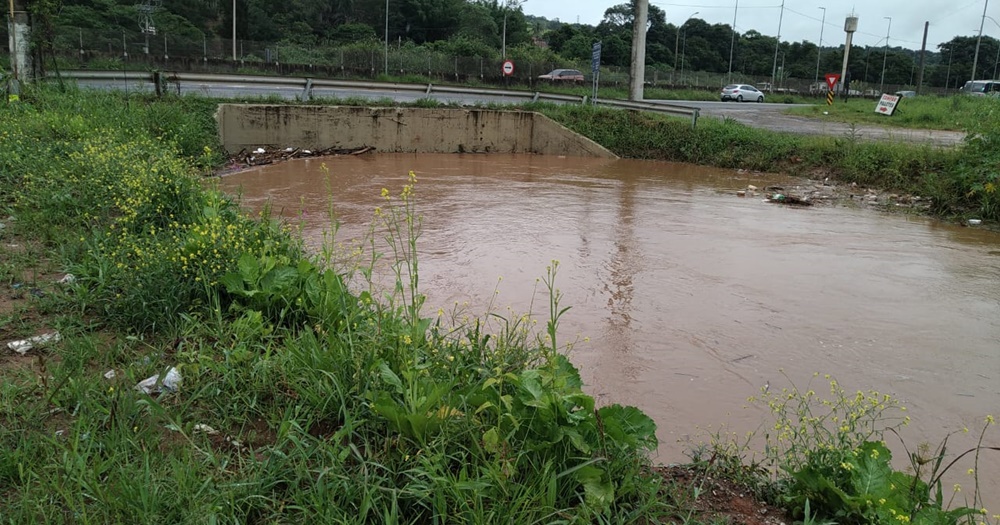 Defesa Civil de Atibaia realiza ações e vistorias por conta da chuva