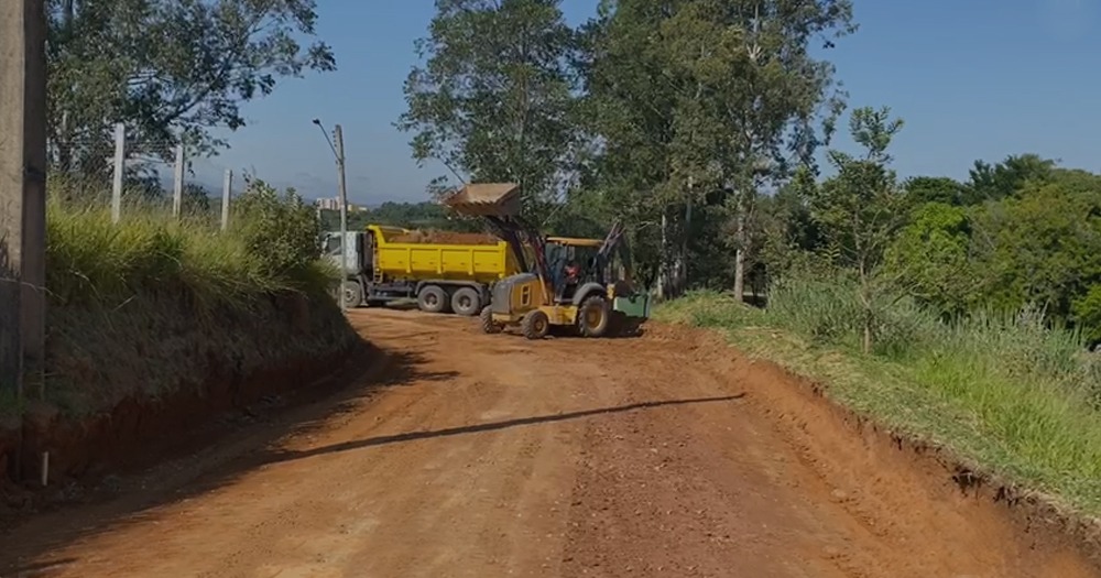 Pavimentação em Atibaia: obras terminando no Vitória Régia e começando no Jd. São Felipe