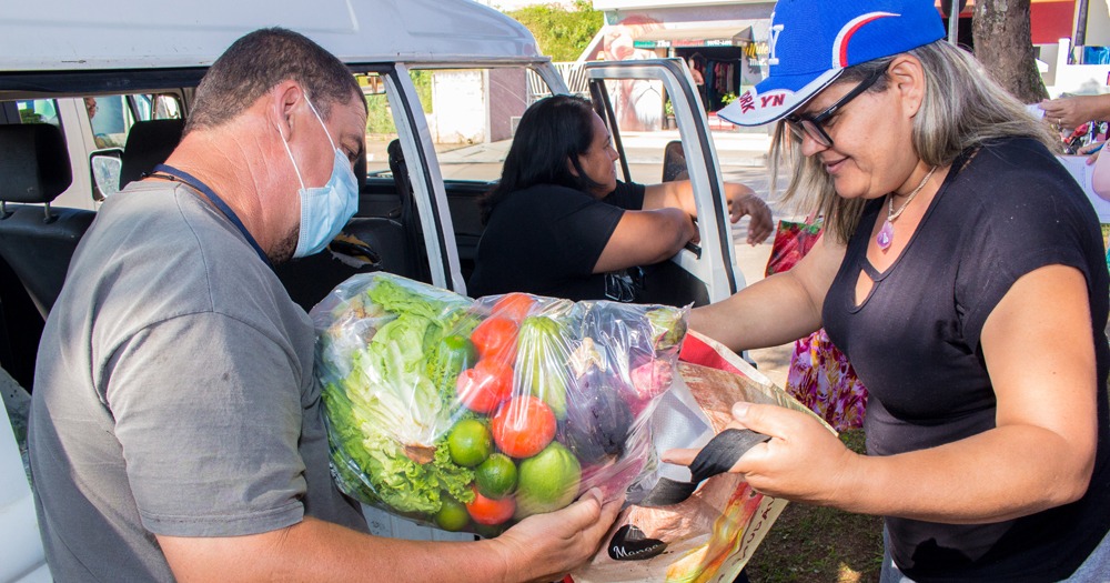 Prefeitura passa a entregar “Cesta Verde” semanalmente para famílias cadastradas