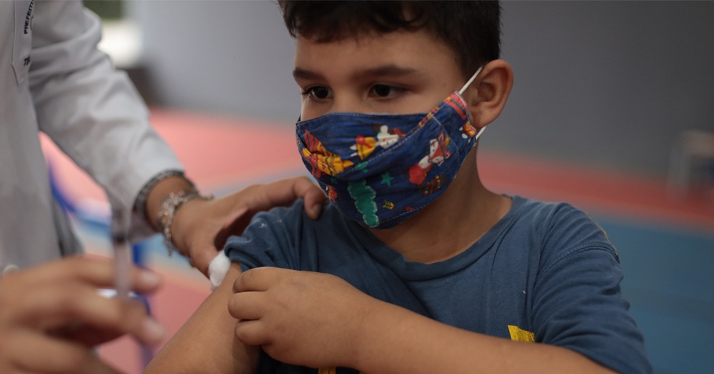 Saúde anuncia cronograma de aplicação das vacinas Pfizer Baby e Pfizer Pediátrica