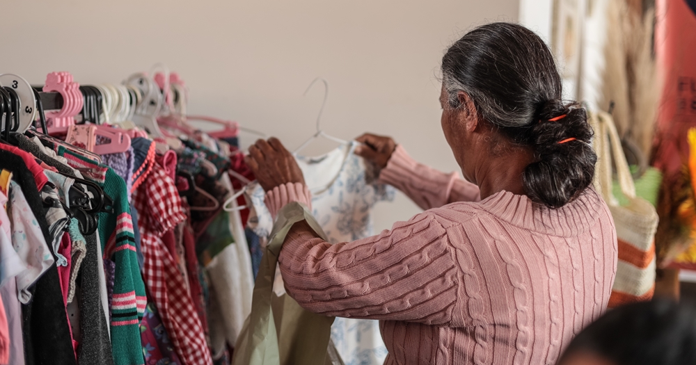 Estação Solidária do Fundo Social repassou mais de 400 itens aos moradores do bairro Cachoeira