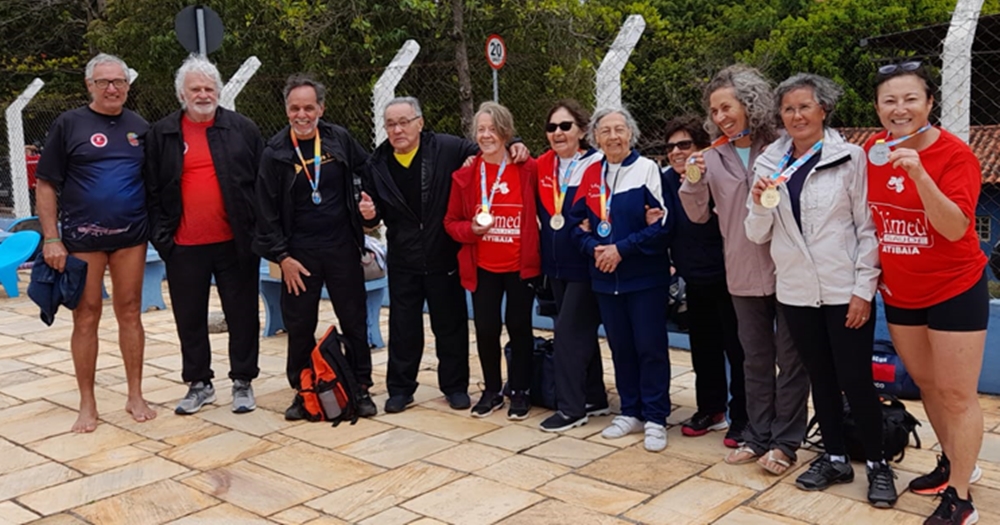 Terceira Idade de Atibaia conquista 29 medalhas em campeonatos de Natação
