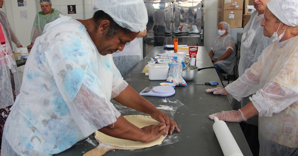Núcleo de Inclusão Produtiva oferece formação a pessoas de baixa renda em Atibaia