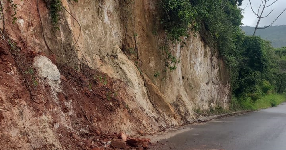 Prefeitura realiza obra para prevenir deslizamento na Estrada Marcos Antônio Peçanha