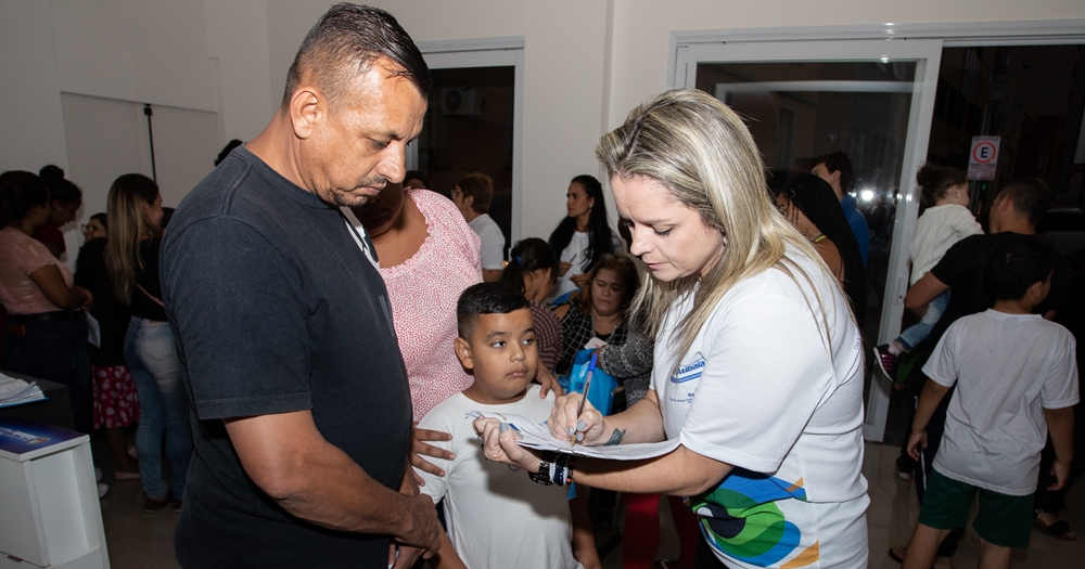 Prefeitura de Atibaia entrega 217 óculos do Programa Menina dos Olhos 2022