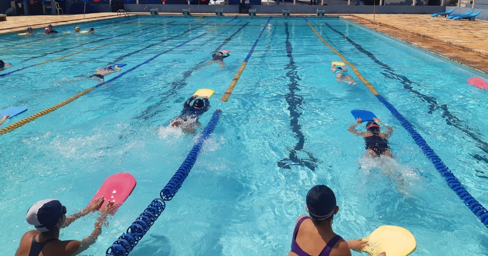Secretaria de Esportes abre inscrições para aulas de natação no Elefantão