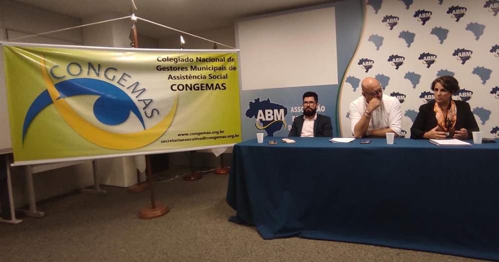 Atibaia marca presença em agendas da área de Assistência Social em Brasília