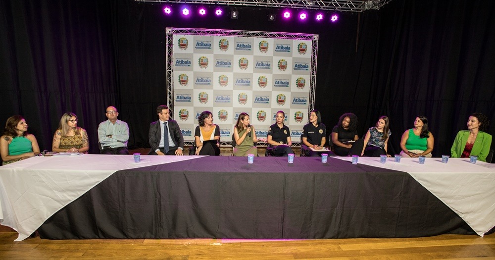 Atibaia abre Mês da Mulher com debate sobre rede de atendimento na cidade