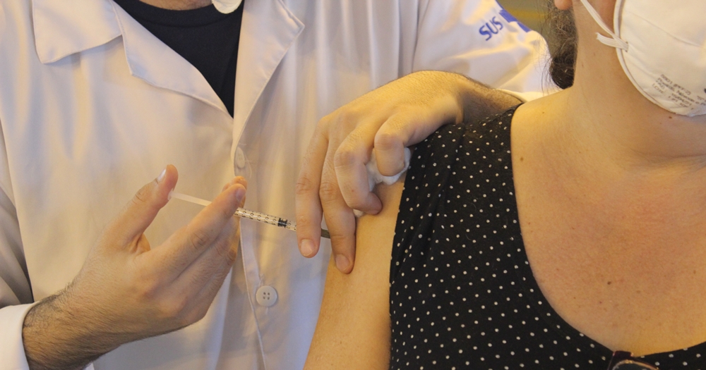 Atibaia realiza “Plantão de Vacinação” neste sábado (3) no Alvinópolis